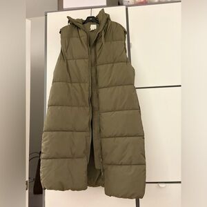 H&M Khaki Green Quilted Long Sleeveless Coat